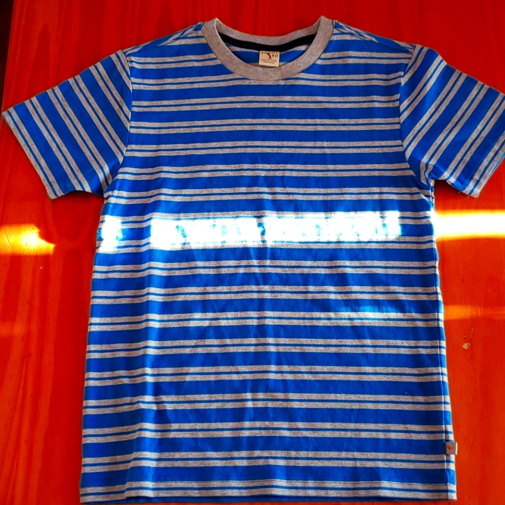 Size 10 boys short sleeve T-shirt